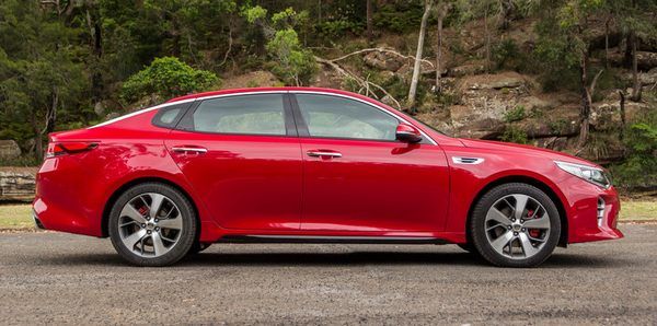 مقایسه فنی هیوندای سوناتا کیا اپتیما 8 Hyundai Sonata Kia Optima 9 1