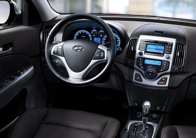 مقایسه هیوندای i30 با مزدا 3 هاچبک 4 Hyundai I30 3 1 1